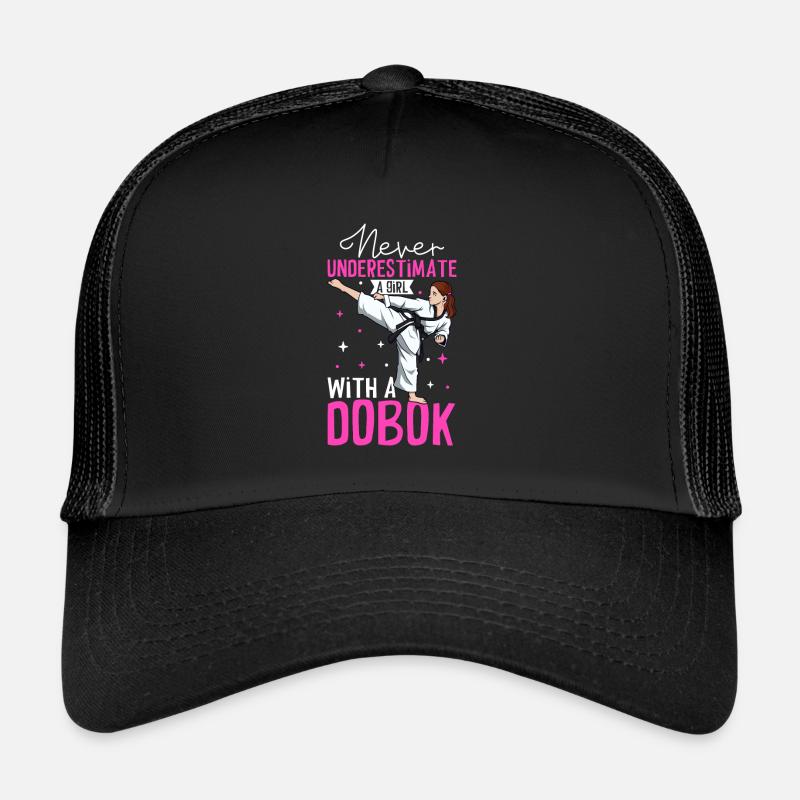 Unterschätze niemals ein Mädchen im Hapkido Trucker Cap