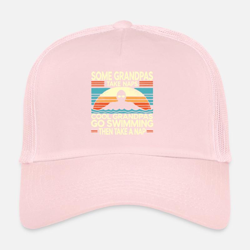 Manche Opas machen ein Nickerchen Coole Opas gehen Schwimmen Trucker Cap