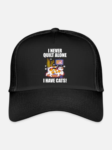 I never quilt alone. I have cats! - Casquette trucker  - noir/noir - Devant