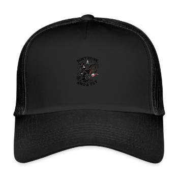 Witch with broom and wine glass - Trucker Cap - black/black - Front