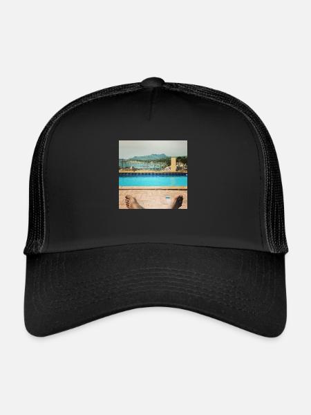 FB IMG 1639389437373 - Casquette trucker  - noir/noir - Devant