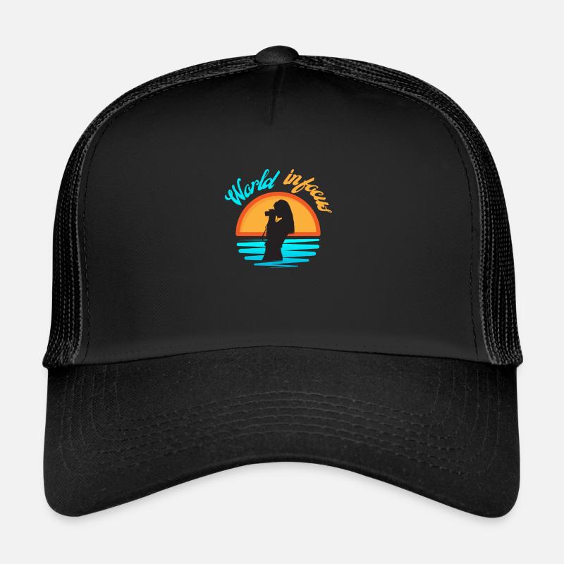World in Focus - Trucker Cap - black/black