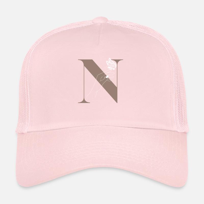 Buchstabe n magischer Schmetterling Trucker Cap
