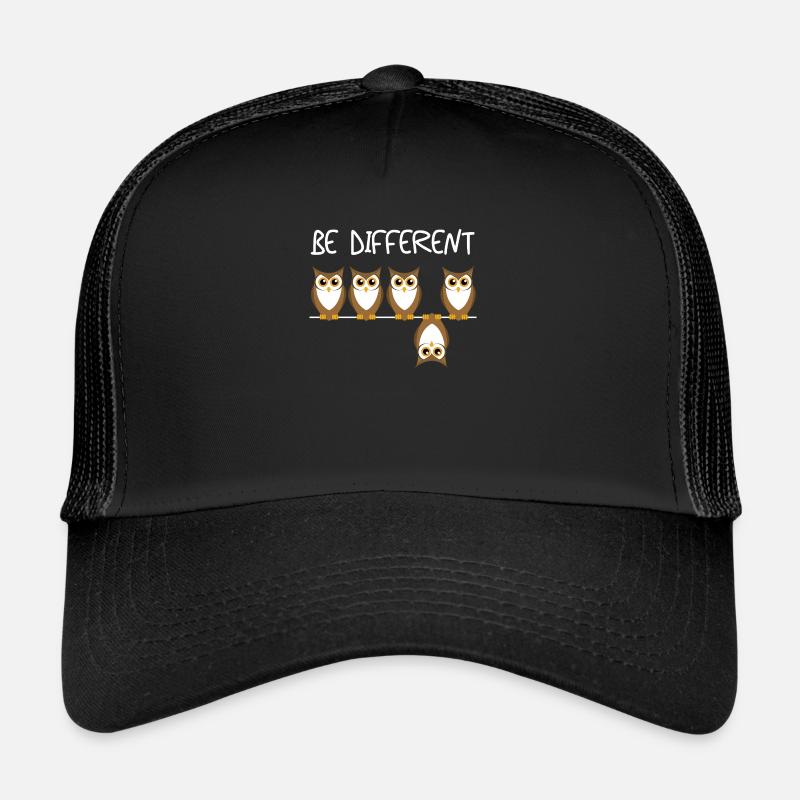 be different Eule Geschenk - Trucker Cap - Schwarz/Schwarz