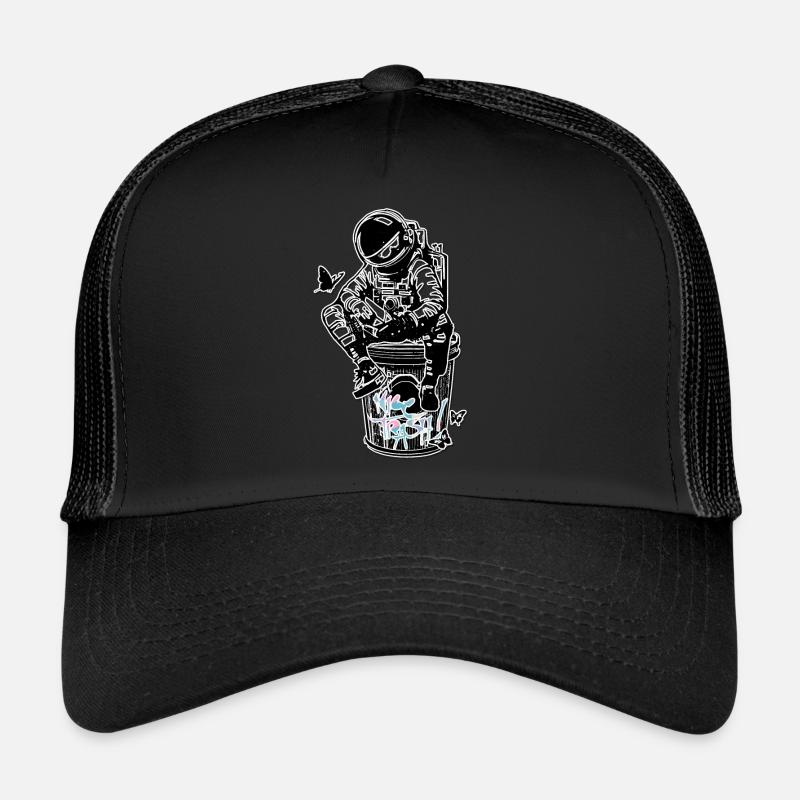 NICEastronautimnautikstudiumTRASH Trucker Cap