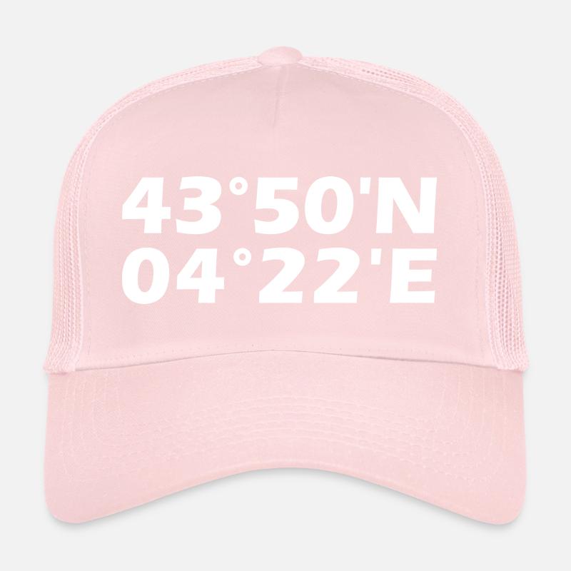 Nîmes coordinates Trucker Cap