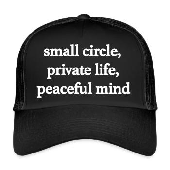 Petit cercle, vie privée, paisible - Casquette trucker  - noir/noir - Devant