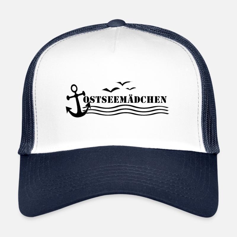 Ostseemädchen Schriftzug |Yolo-Artwork Trucker Cap