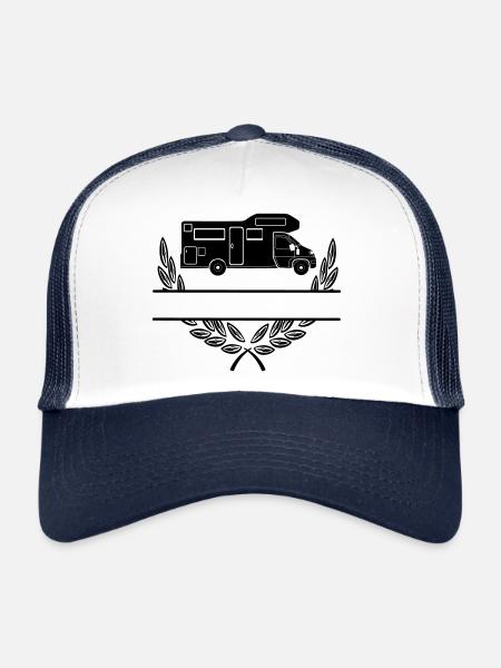 Camper in wreath and namespace - Trucker Cap - white/navy - Front