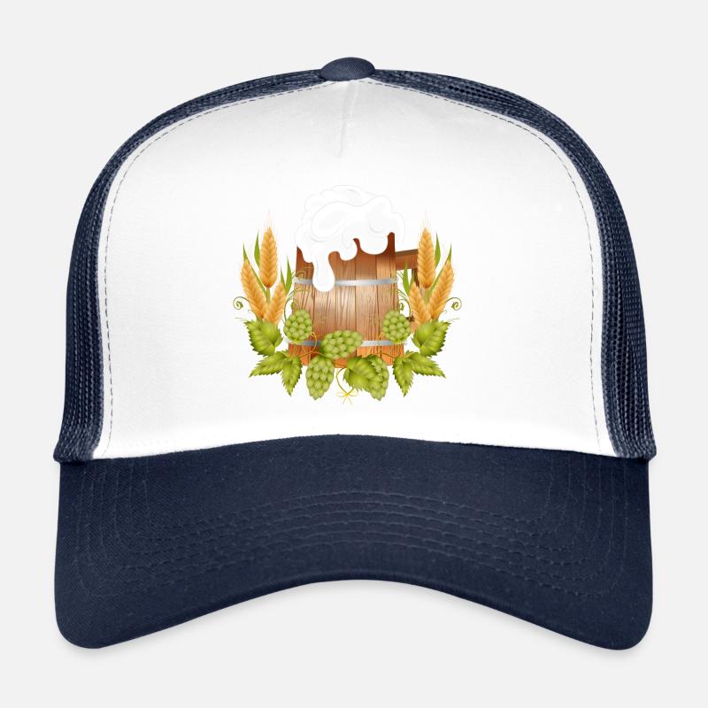 Rustikaler Bierkrug in Holzoptik mit Hopfen & Malz Trucker Cap