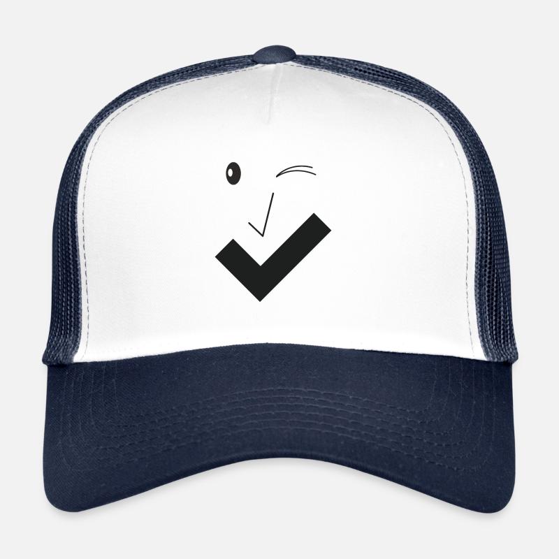 Feines Lächeln - Feines Gesicht B02. Trucker Cap