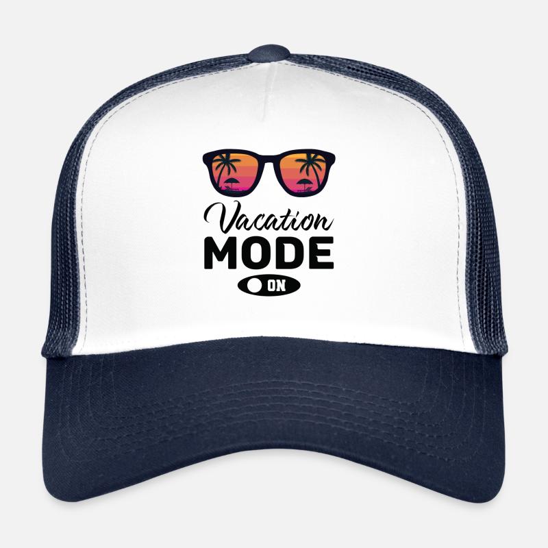 Mode vacances avec lunettes de soleil Urlaub Modus Brille Casquette trucker 