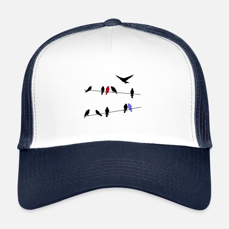 Oiseau oiseaux migrateurs noirs sur une ligne électrique Casquette trucker 