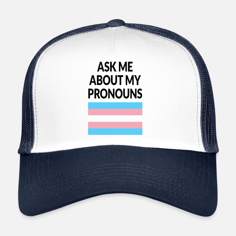 Frag mich nach meinen Pronomen Trans Pride Flag Trucker Cap