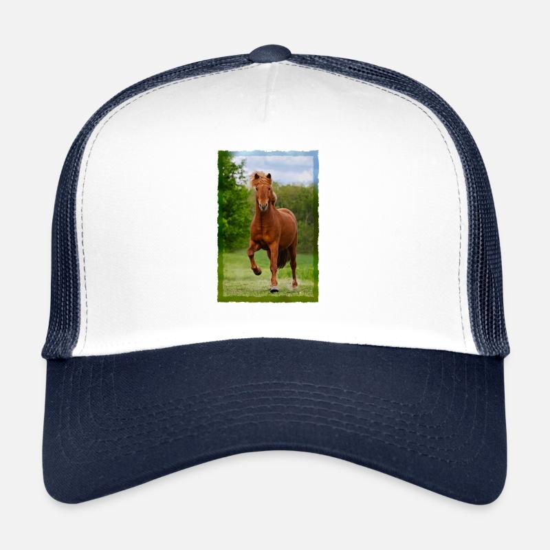 Isländer Pferd läuft im Tölt über Wiese Pferdefoto - Trucker Cap - Weiß/Navy