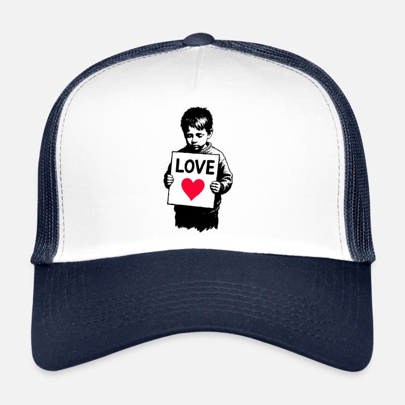 Junge mit LOVE Schild - Trucker Cap - Weiß/Navy