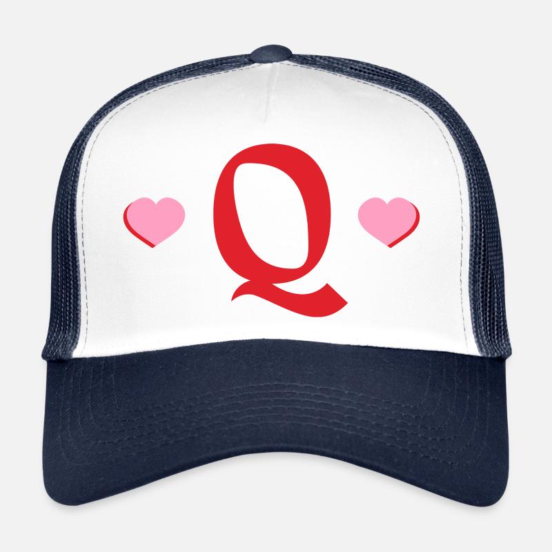 Buchstabe q rote Herzen Trucker Cap