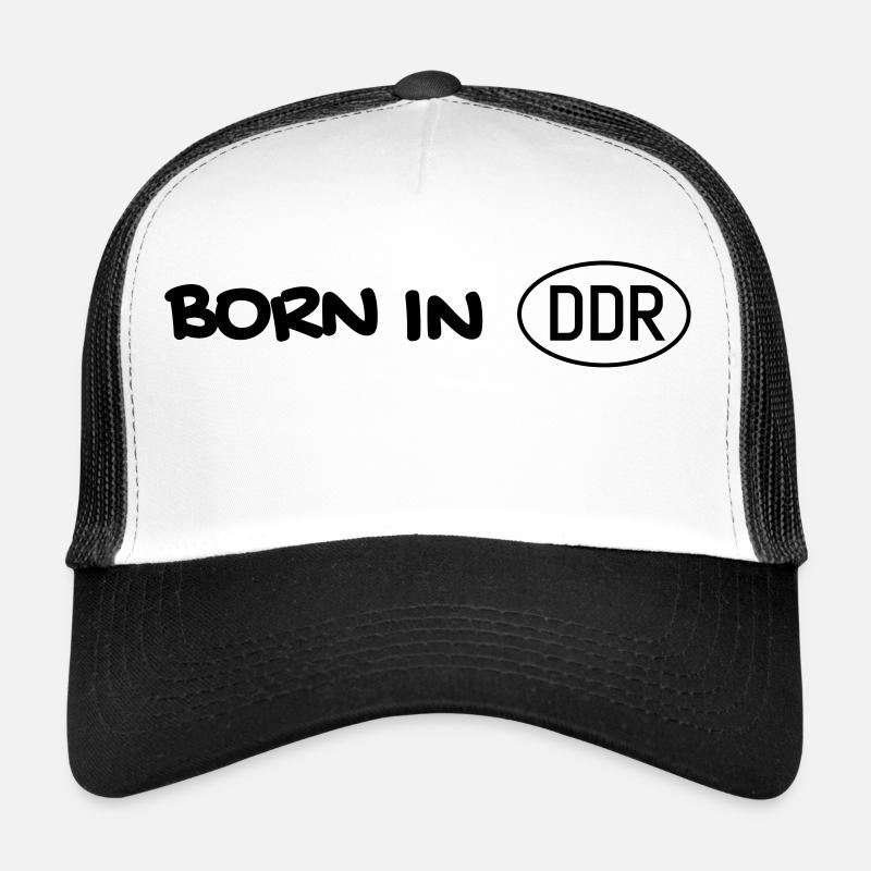Born in DDR schwarz einzeilig Trucker Cap