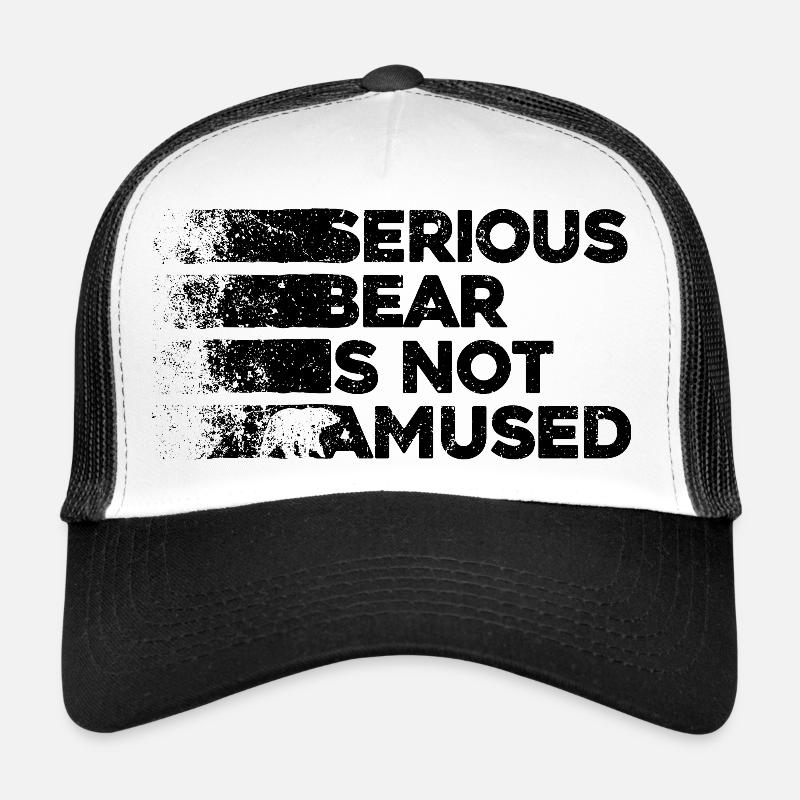 Serious bear is not amused. Kaffee Bär Retro Optik Trucker Cap