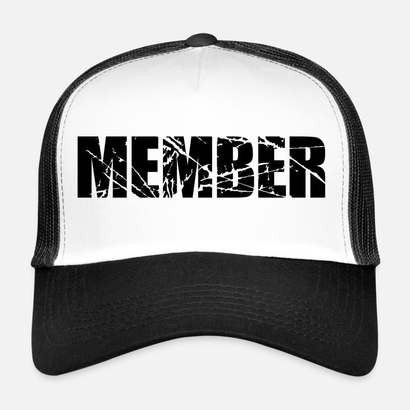 un membre déchire le tampon de ses amis Casquette trucker 