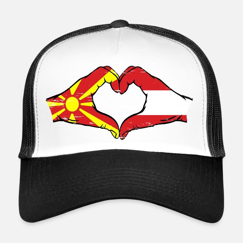 Macédoine Autriche Drapeau Mains Coeur Forme Utilisé Casquette trucker 