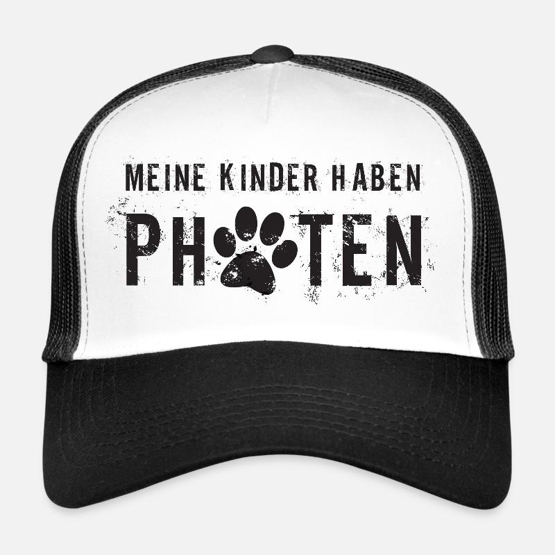 Mein Kind hat Pfoten Trucker Cap