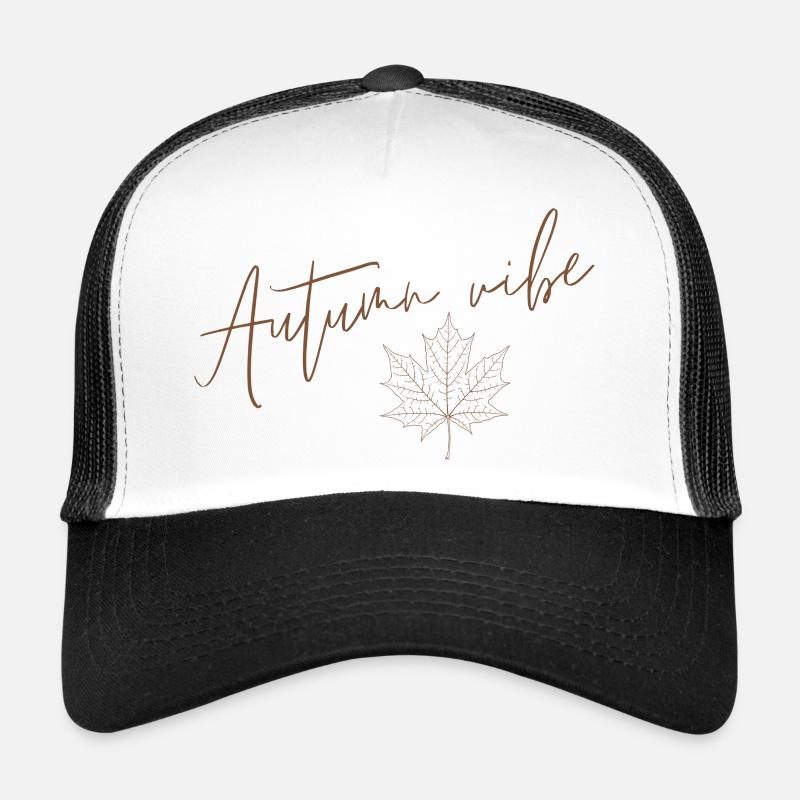 Herbststimmung - Ahornblatt auf Herbsthintergrund - Trucker Cap - Weiß/Schwarz