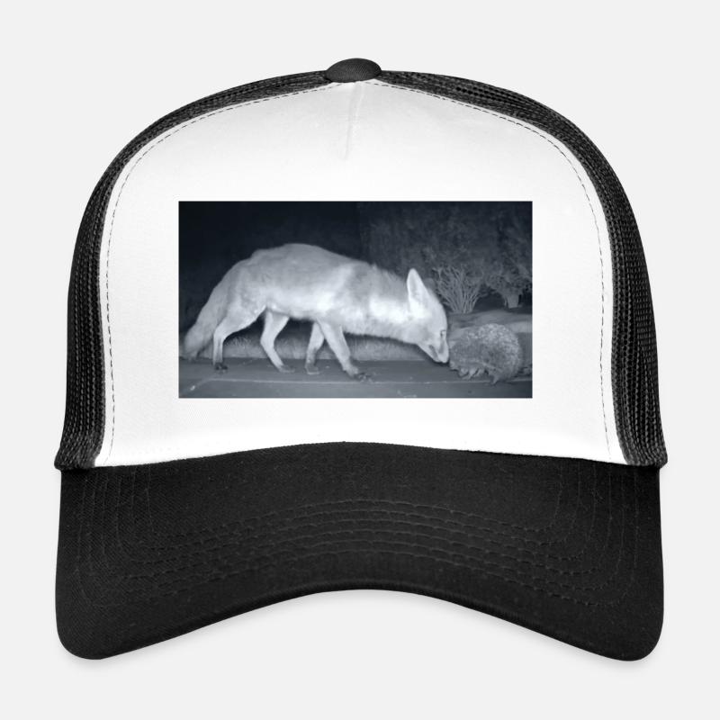 Night Fox Hedgehog Encounter - Trucker Cap - white/black