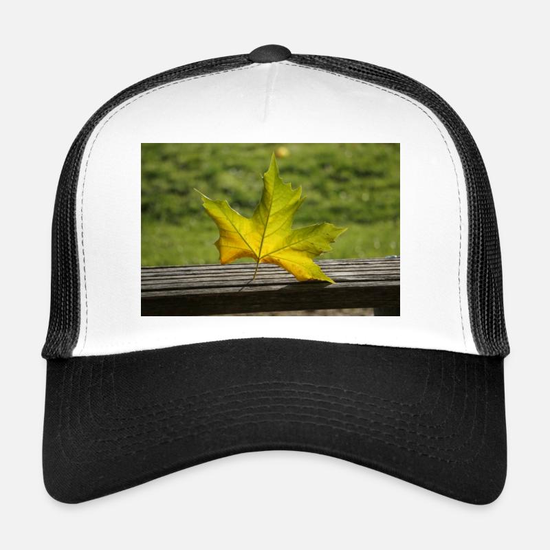 Einsames Ahornblatt - Trucker Cap - Weiß/Schwarz