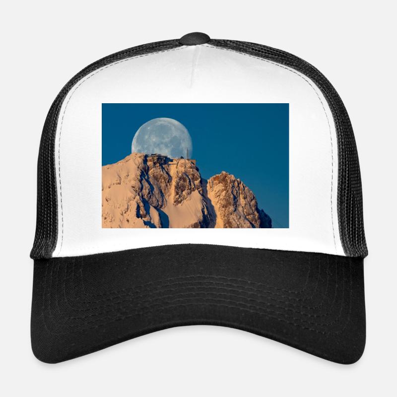 Mond hinter der Zugspitze Trucker Cap