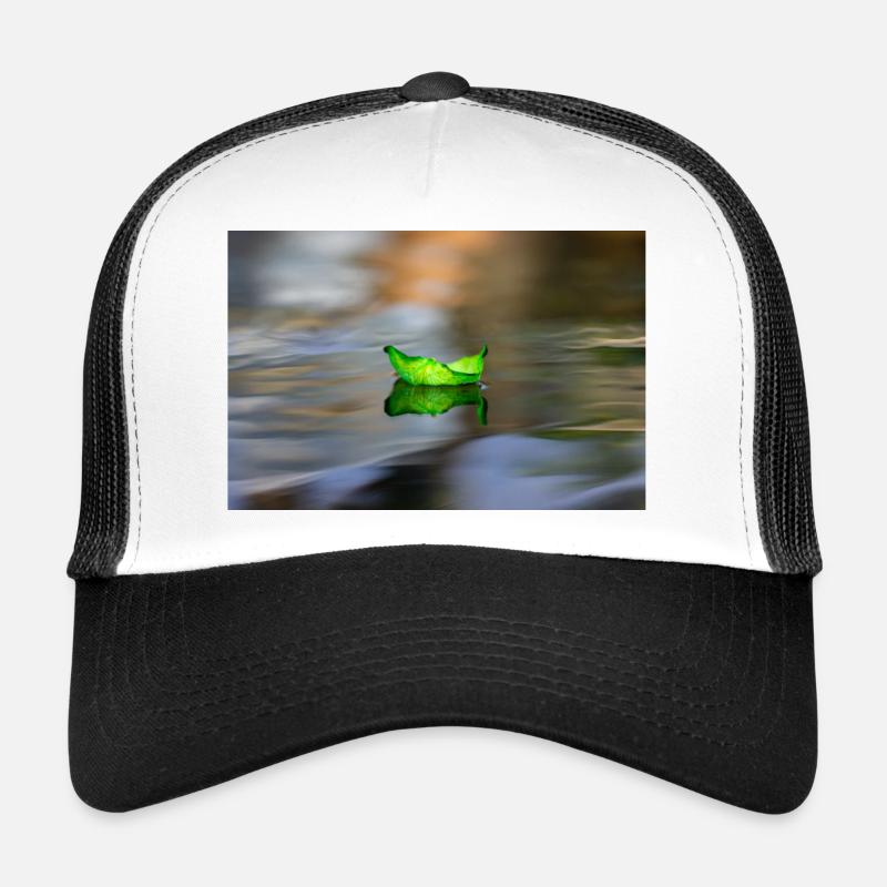 le pétale de rose verte sur l'eau Casquette trucker 