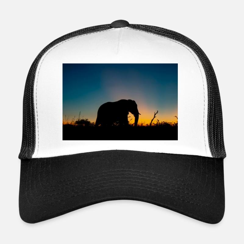 Silhouettenfoto eines Elefanten während der Goldenen Stunde - Trucker Cap - Weiß/Schwarz