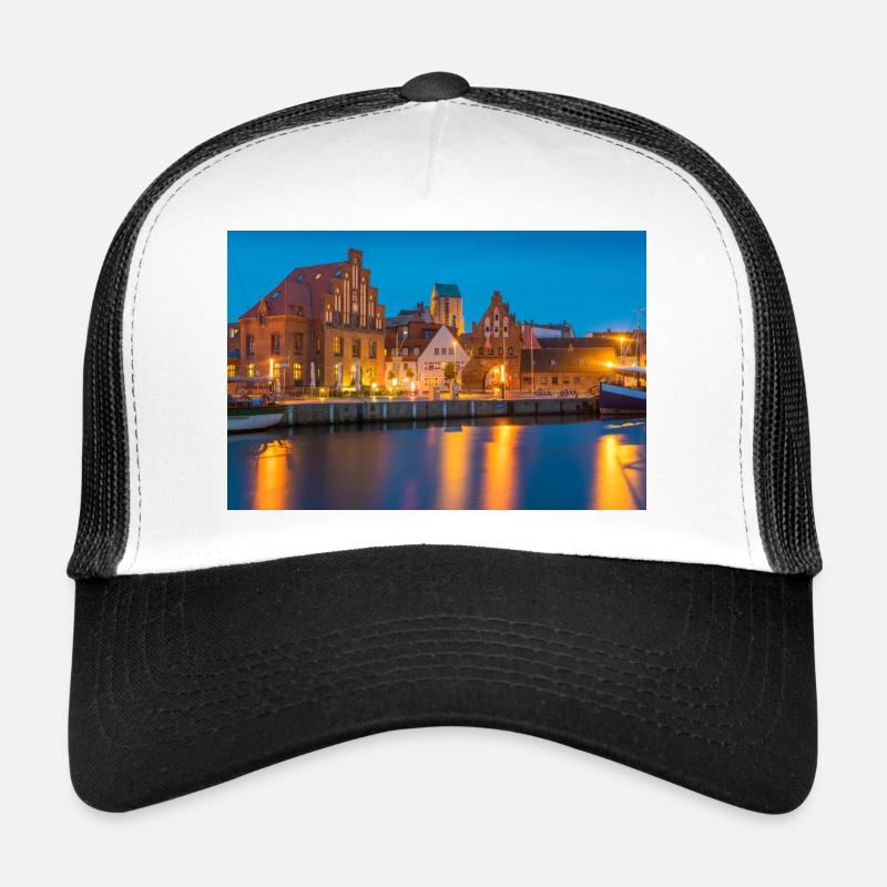 Wismar am Abend - Trucker Cap - Weiß/Schwarz