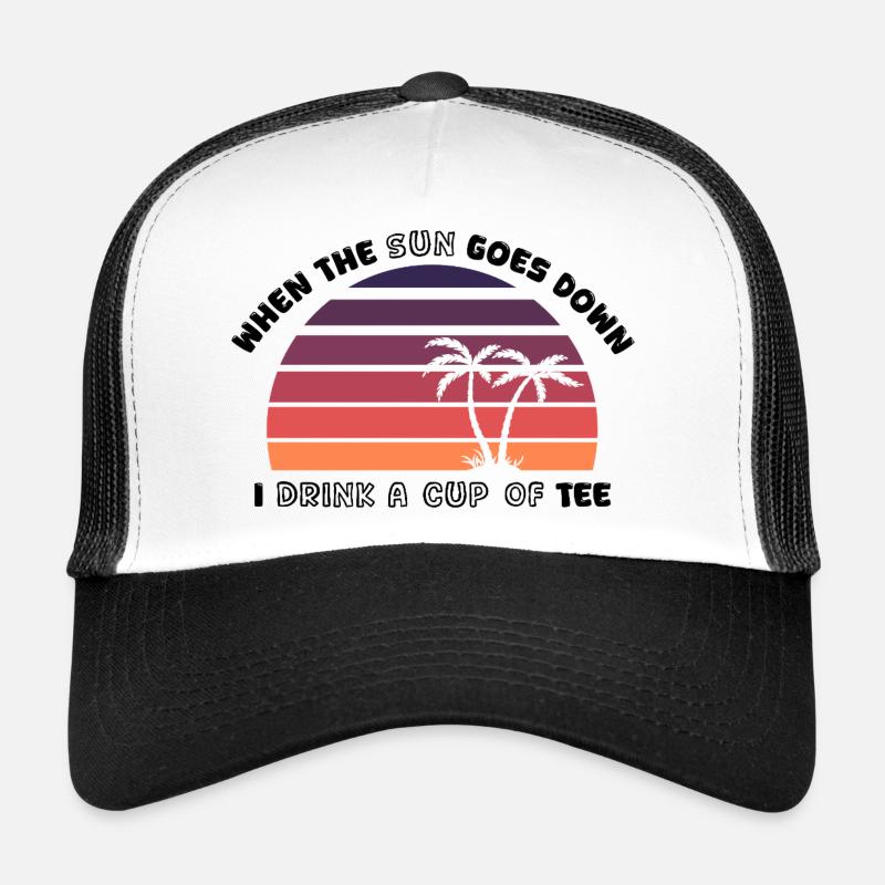 Sonnenuntergangs-Palmen Retro Tee - Design Trucker Cap