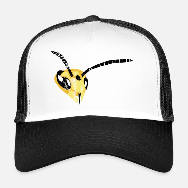 Buzzing Brilliance: Captivating Wasp Design - Trucker Cap - white/black
