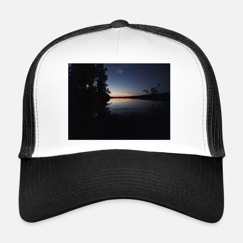 Lakeside Silhouette - Trucker Cap - white/black