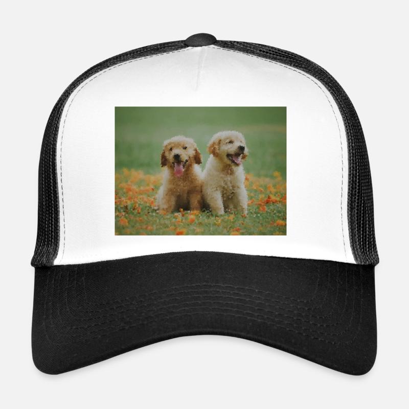 2 chiots Labrador Retriever dans le champ de fleurs Casquette trucker 