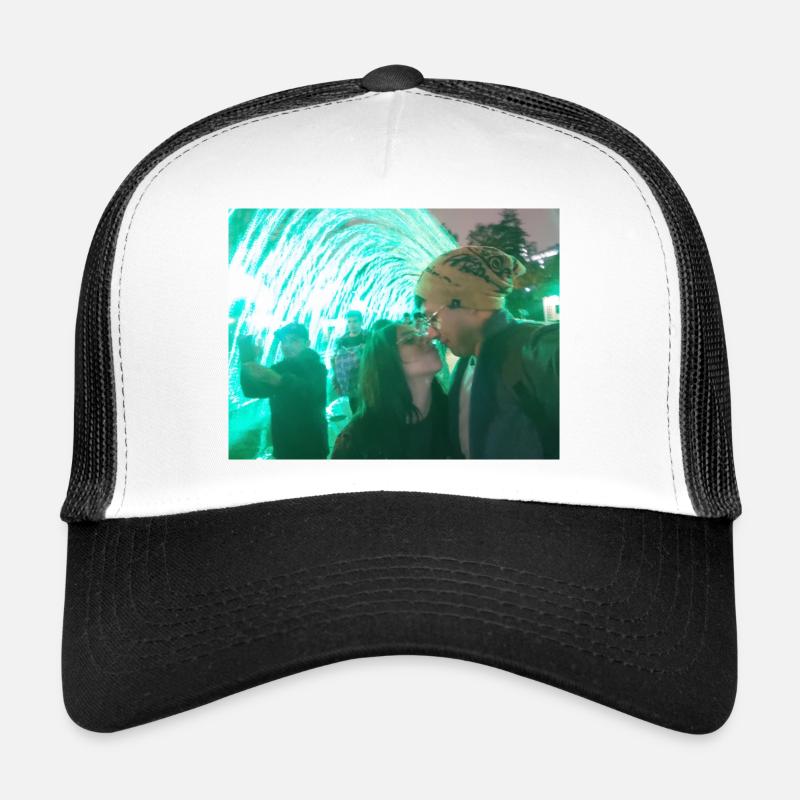 Baisers sous un néon vert - Casquette trucker - blanc/noir