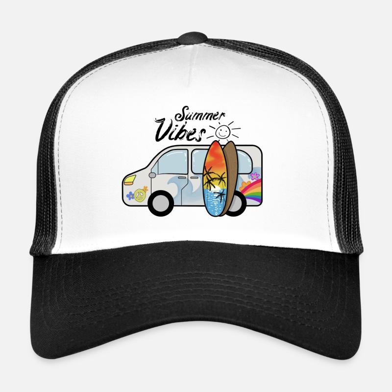 Camping bus avec planches de surf surfeurs vacances d'été Casquette trucker 