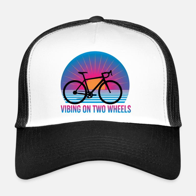 Vibing On Two Wheels Synthwave Road Bike Casquette trucker 