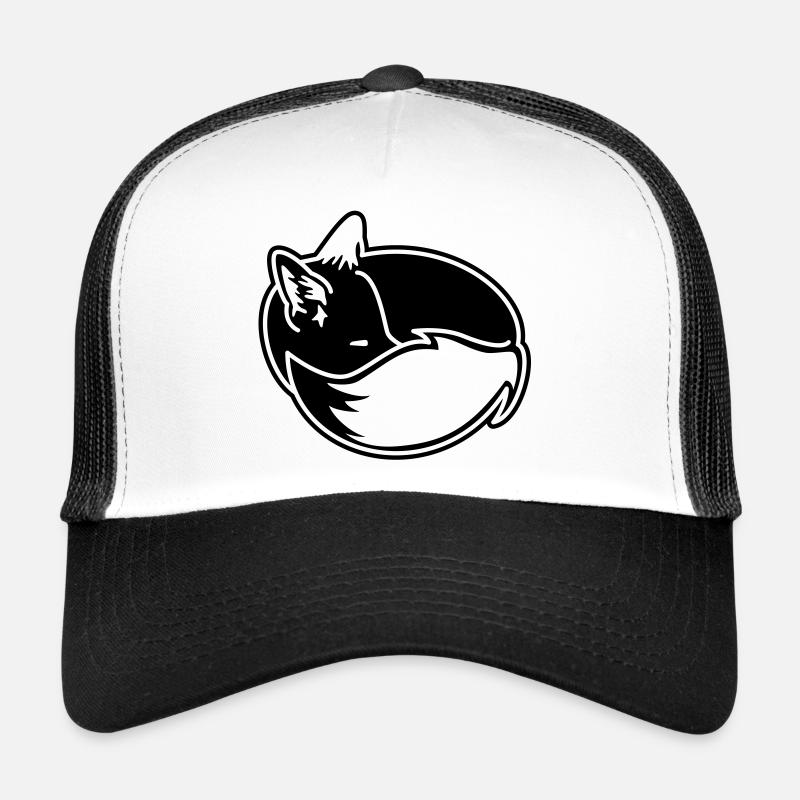 Fuchs eingekuschelt – Kawaii Fox Cartoon Design - Trucker Cap - Weiß/Schwarz