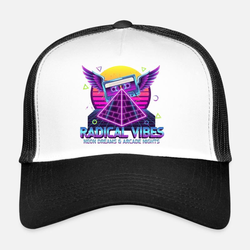 Cassette néon avec ailes et pyramide Casquette trucker 