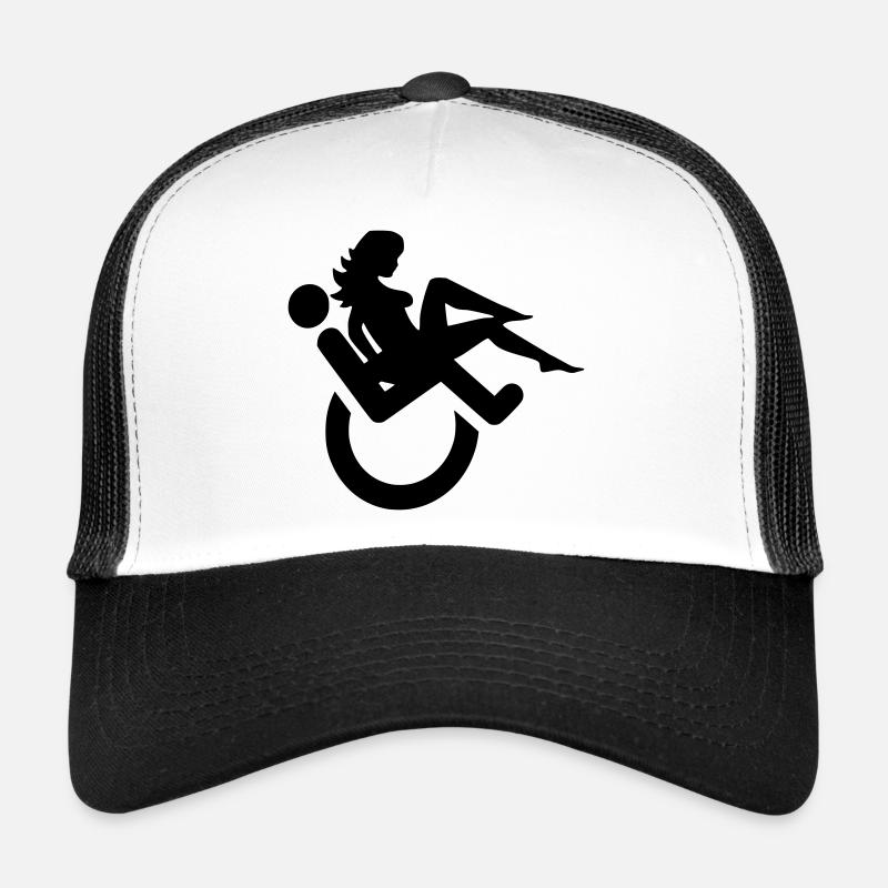 Utilisateur d’un fauteuil roulant avec une dame sur les genoux # Casquette trucker 