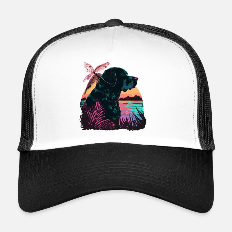Labrador retriever noir à la plage Casquette trucker 