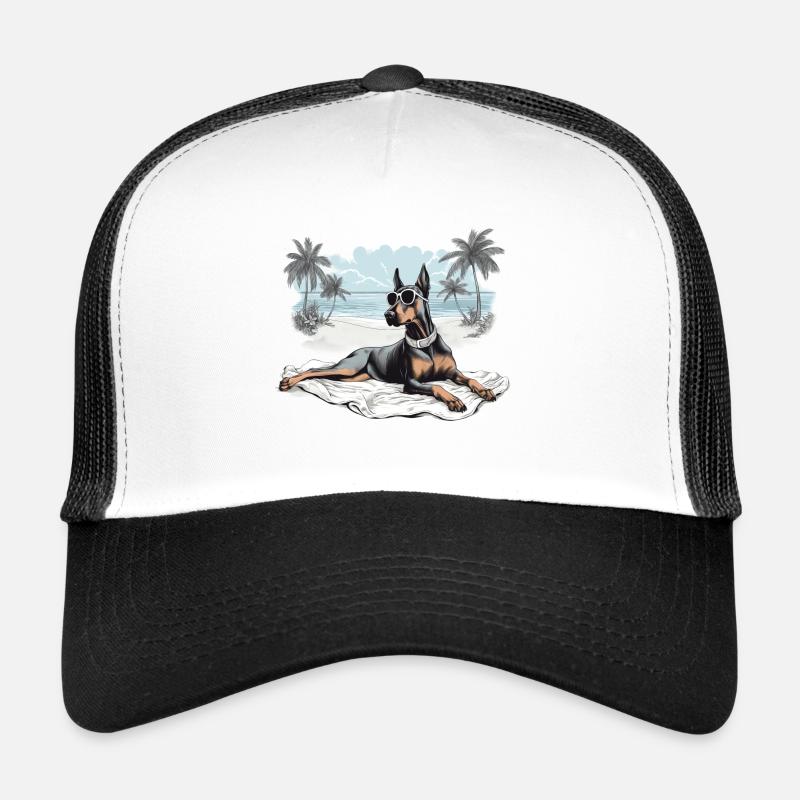 Doberman avec des lunettes de soleil à la plage Casquette trucker 