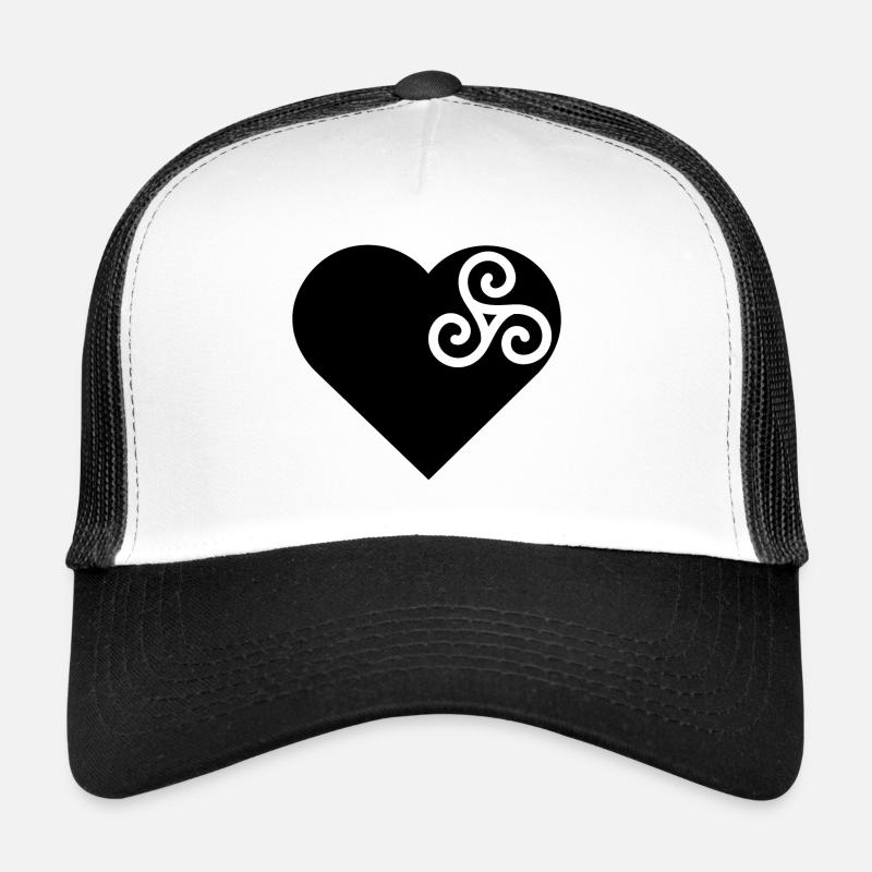 Amour de la Bretagne. Coeur et triskell. Casquette trucker 