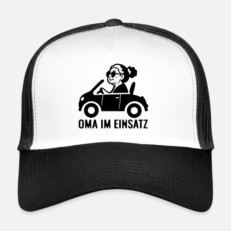 Oma im Einsatz Auto - Trucker Cap - Weiß/Schwarz