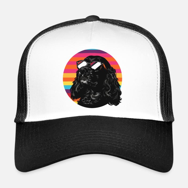 Schwarzer Hund mit Sonnenbrille Trucker Cap