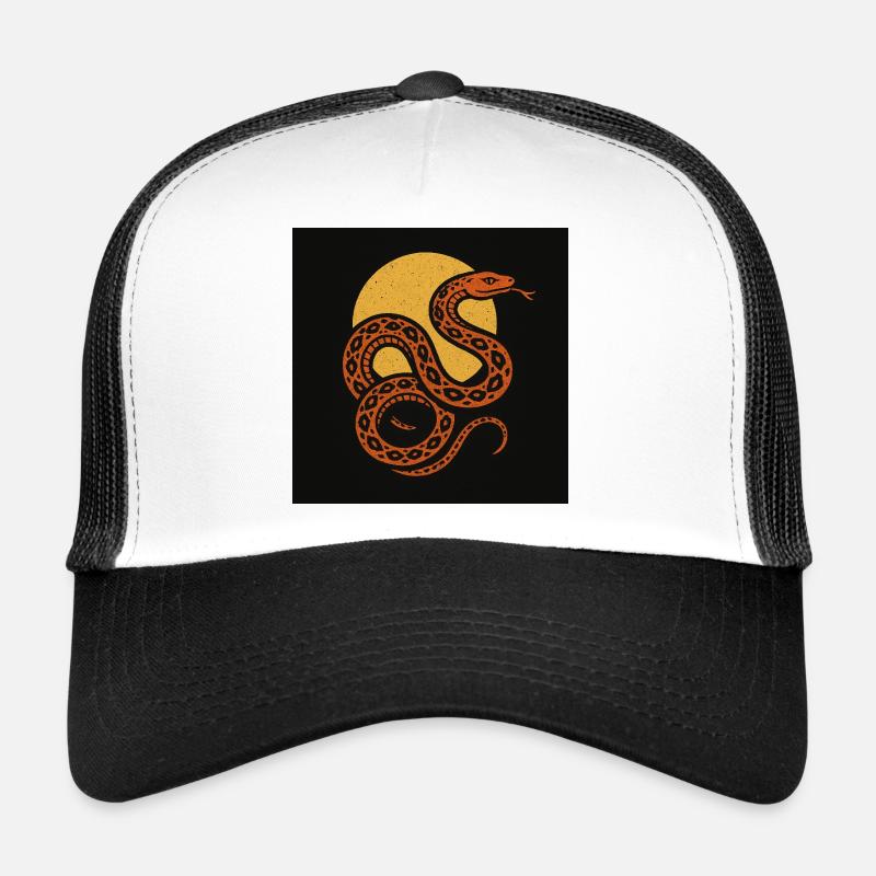 Sonnenschlange vor dunklem Hintergrund - Trucker Cap - Weiß/Schwarz