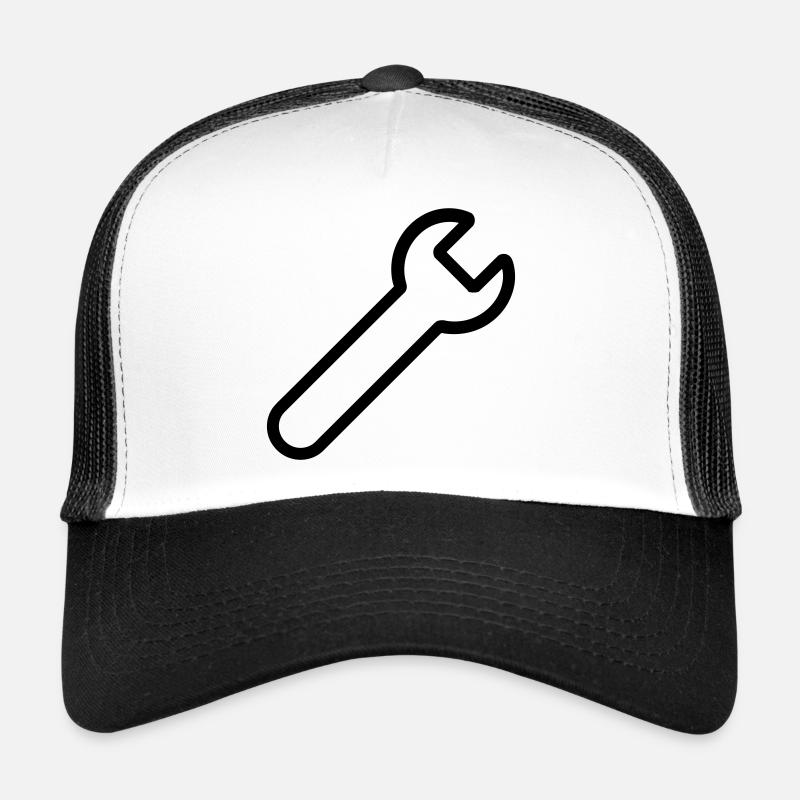 do-it-yourself Trucker Cap